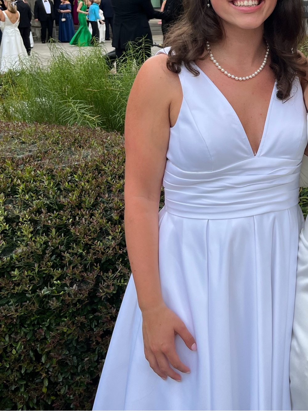 David’s Bridal V-Neck White A-Line Dress - Picture 2 of 8